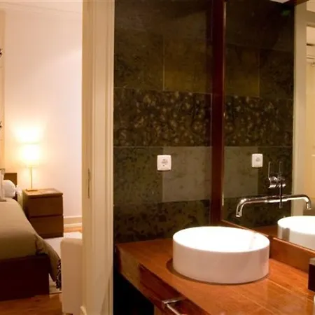 Charming 4 Bedroom Apartment In Lisbon شقة