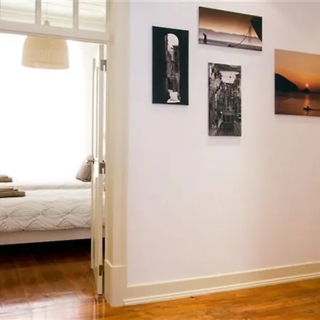 Charming 4 Bedroom Apartment In Lisbon