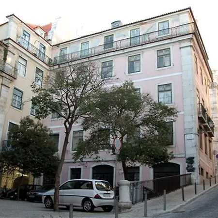 Charming 4 Bedroom Apartment In Lisbon شقة *